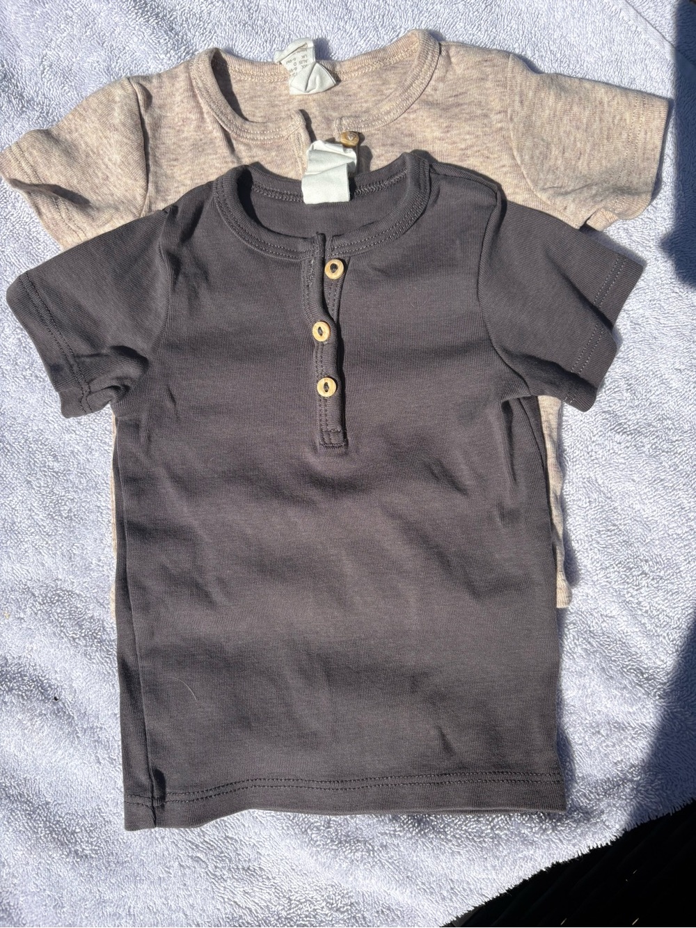 H&M Short Sleeve Henley Tees in Charcoal and Heather Beige